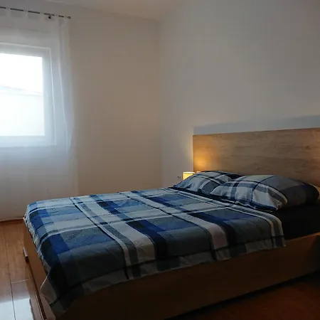 West Star 公寓 特罗吉尔